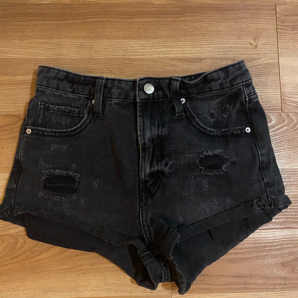 Black distressed jean shorts